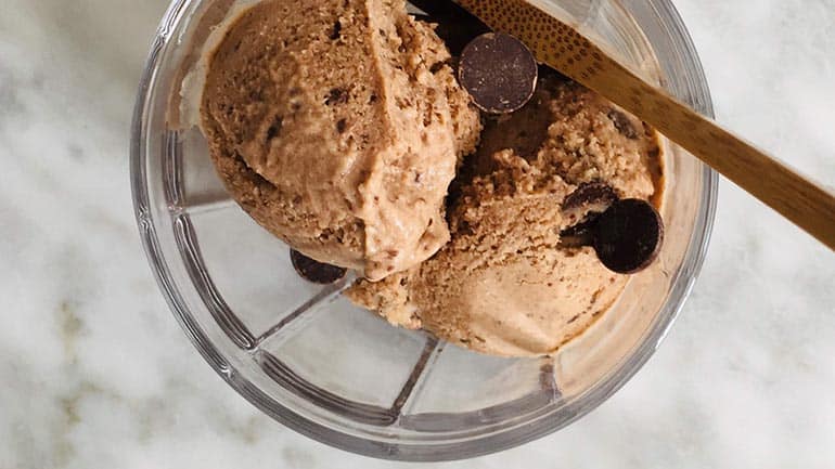strijd blootstelling ergens Banaan chocolade ijs - Simpele Recepten